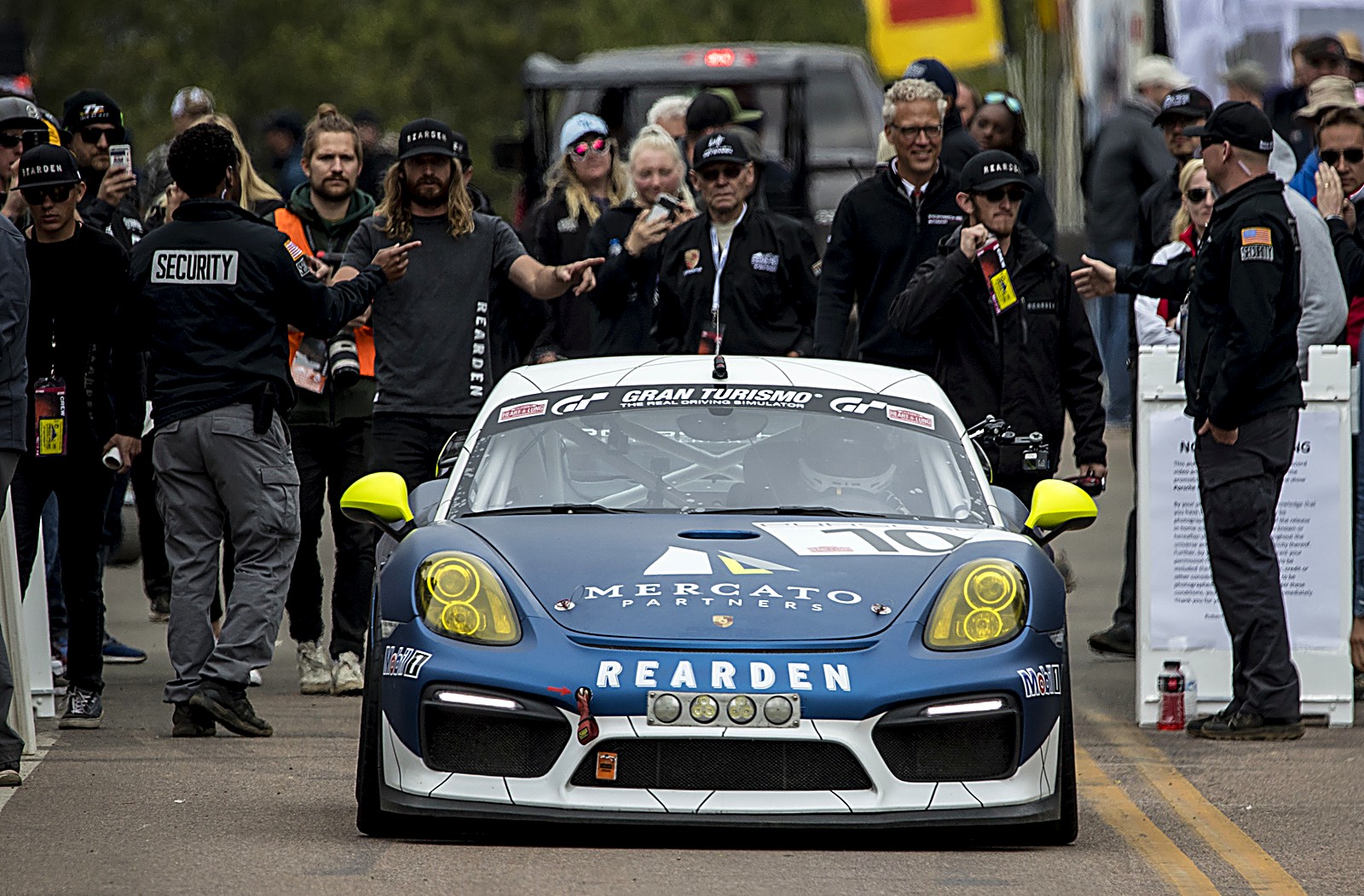 Porsche Cayman GT4 Clubsport No. 10 at the Pikes Peak International Hill Climb 2018