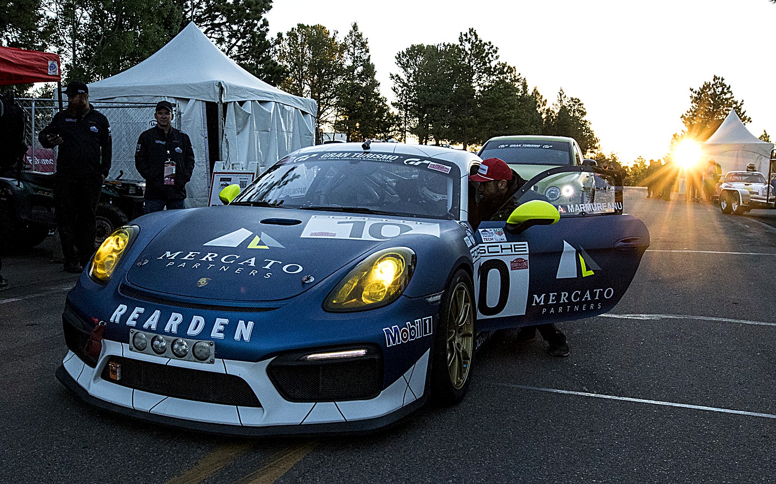 Porsche Cayman GT4 Clubsport No. 10 at the Pikes Peak International Hill Climb 2018