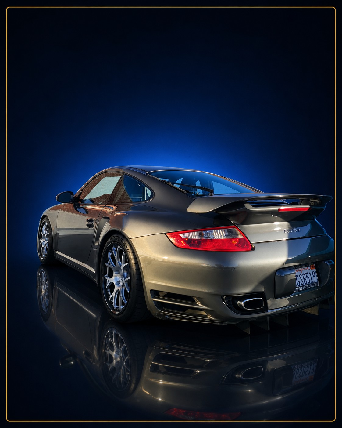 Porsche 911 Turbo studio