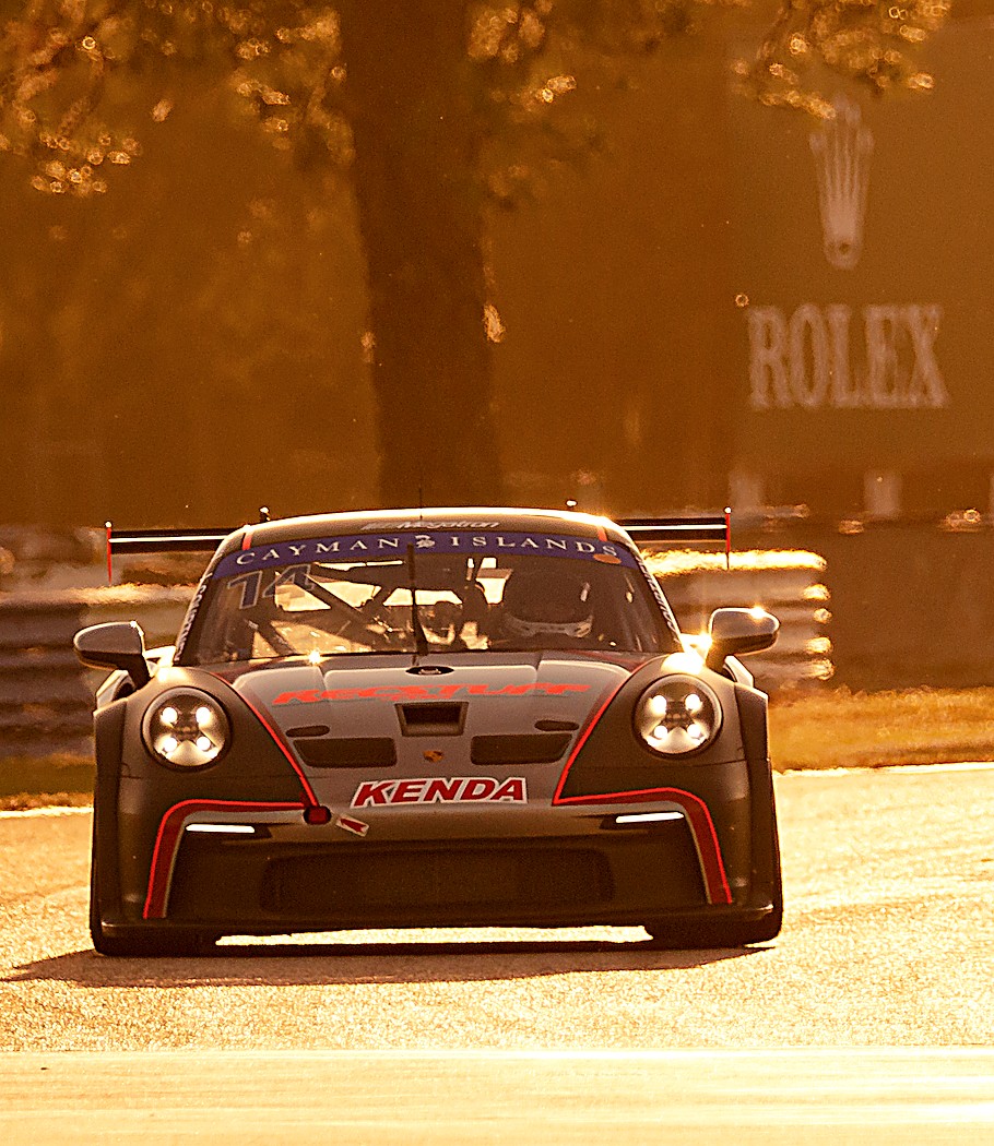 Porsche 991 Cup at the 24H Sebring 2021 — at the pit wall