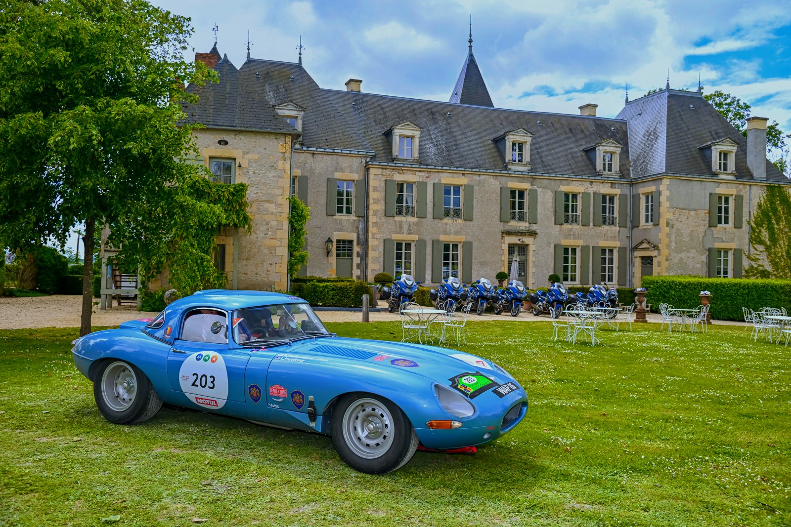 Jaguar E-Type No. 203 at a château halt, Tour Auto 2026